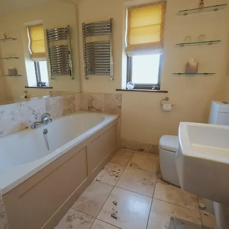 Brickfields Farm كيركبايمورسايد