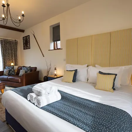 Brickfields Farm Bed & Breakfast 4*