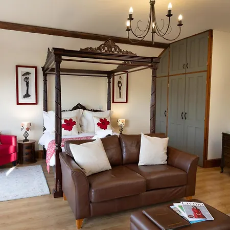 Brickfields Farm 4*