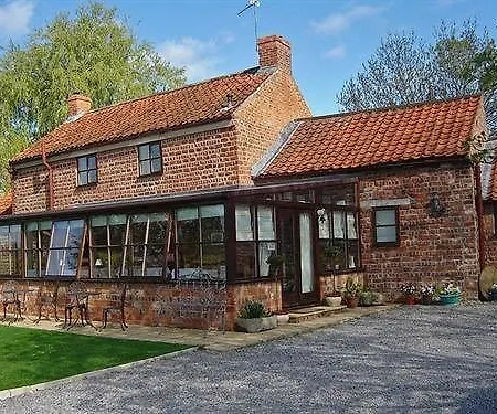 Brickfields Farm كيركبايمورسايد