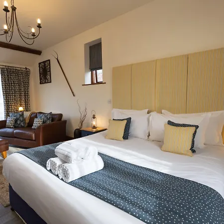 Brickfields Farm Bed & Breakfast 4*