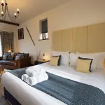 Brickfields Farm Bed & Breakfast 4*