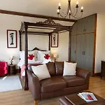Brickfields Farm 4*